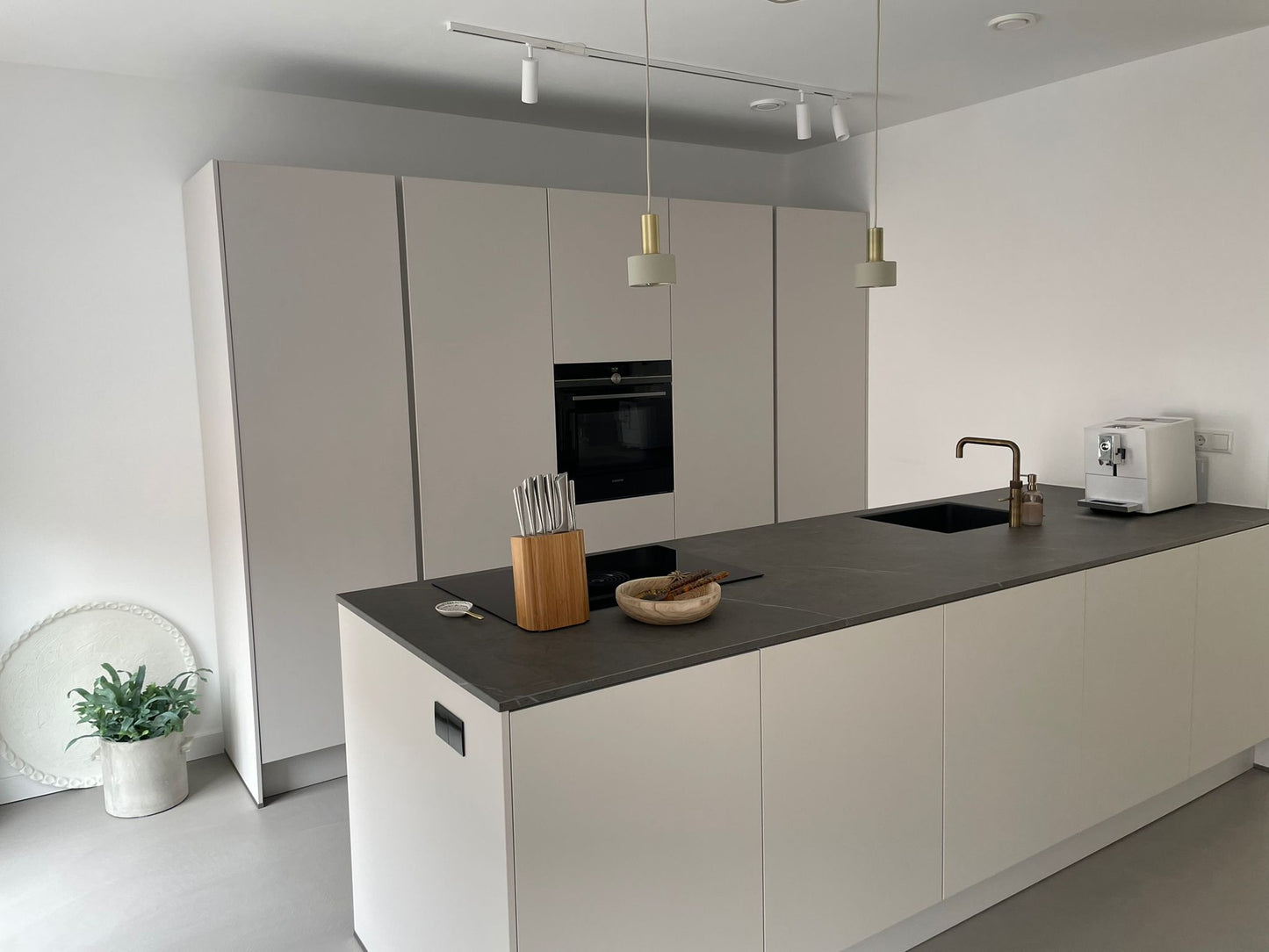 Railverlichting set met langewerpige gu10 railspots