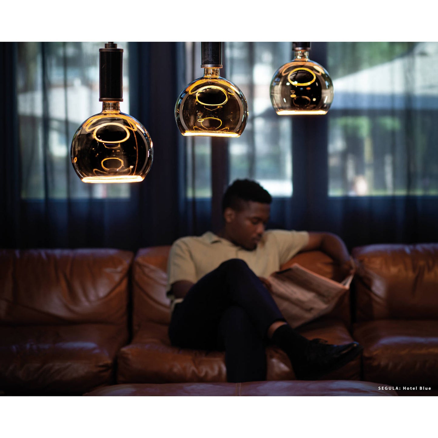 E27 Floating LED Globe G300 Gold