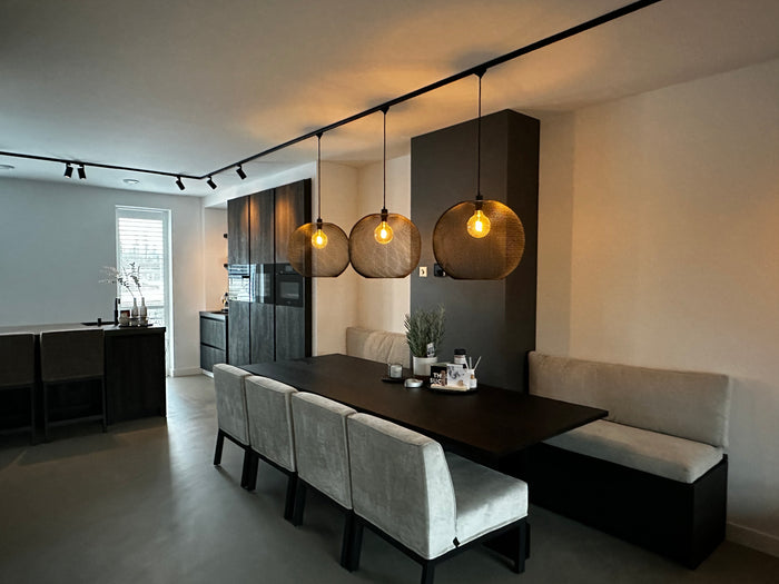 Zwart railverlichting Keuken, 
        
          
          Eettafel Nordic Global 1F rail met TUBY GU10