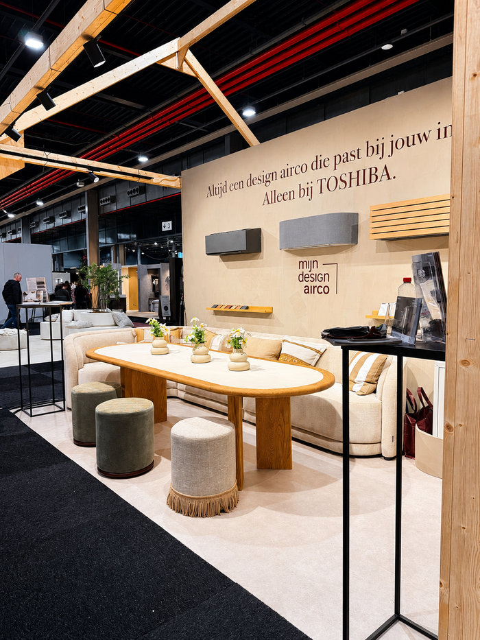 Zwart railverlichting Showroom Nordic Global 3F rail met POLARIS II