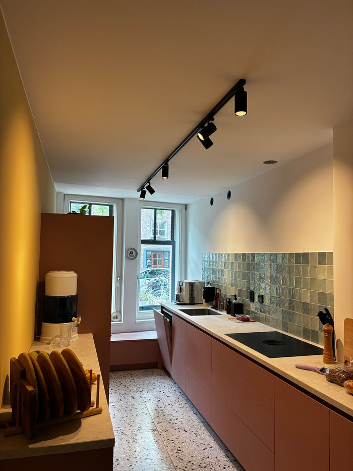 Zwart railverlichting Keuken Nordic Global 1F rail met TUBY GU10