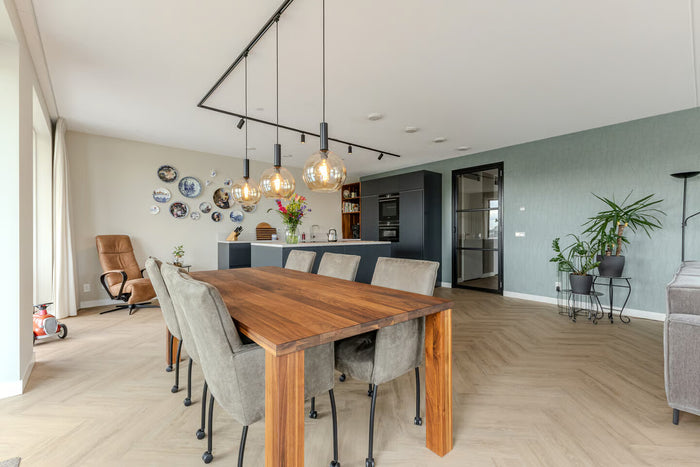 Zwart railverlichting Keuken, 
        
          
          Eettafel met LUXON GU10