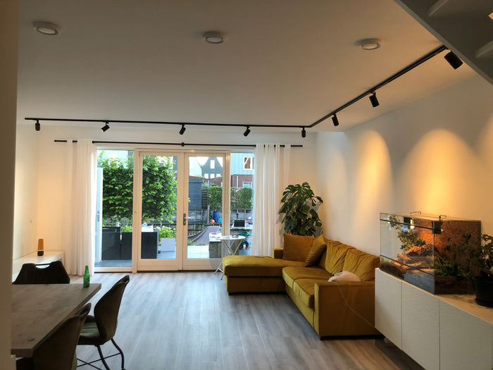 Zwart railverlichting Woonkamer Nordic Global 1F rail met TUBY GU10
