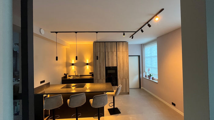 Zwart railverlichting Keuken Nordic Global 1F rail met MODERN GU10