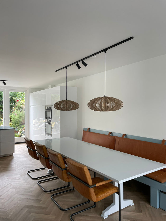 Zwart railverlichting Eettafel Nordic Global 1F rail met LUXON GU10