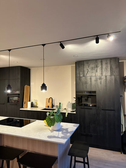 zwarte hanglampen railverlichting