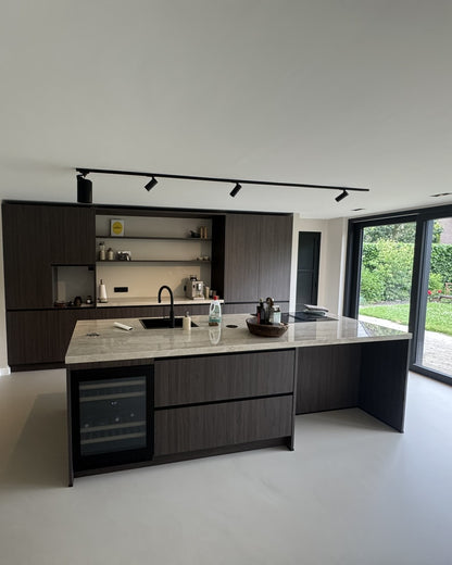 railverlichting met sonos speakers in de keuken