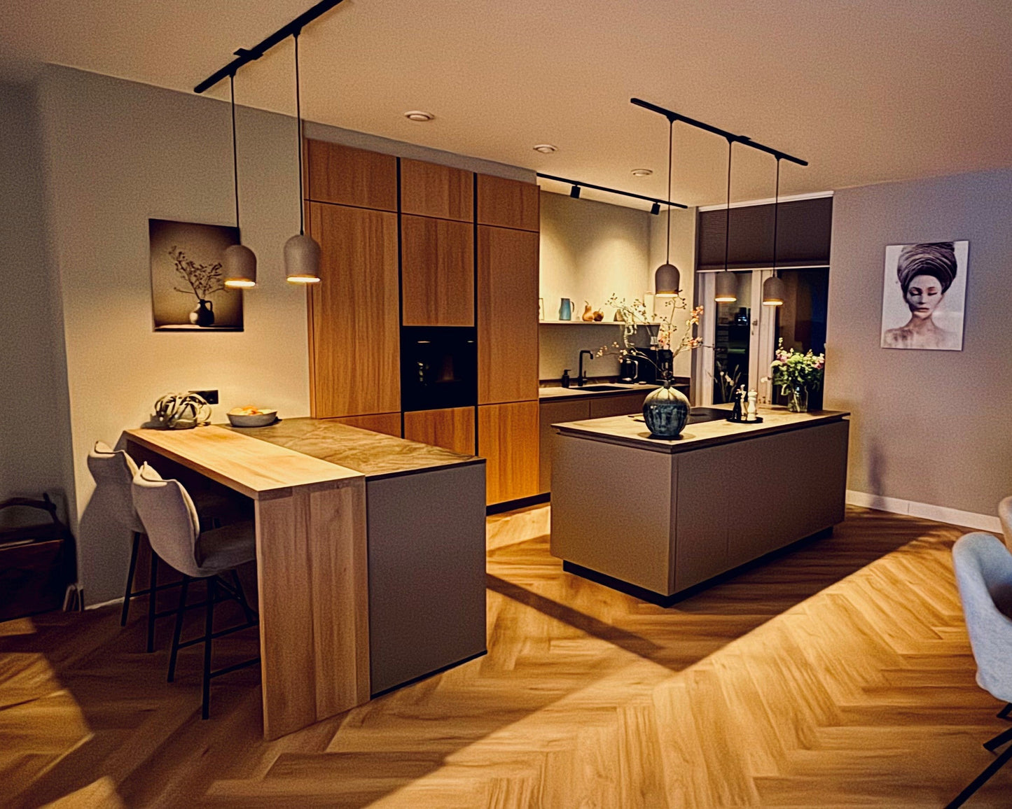 keuken met rail en hanglampen sfeervol